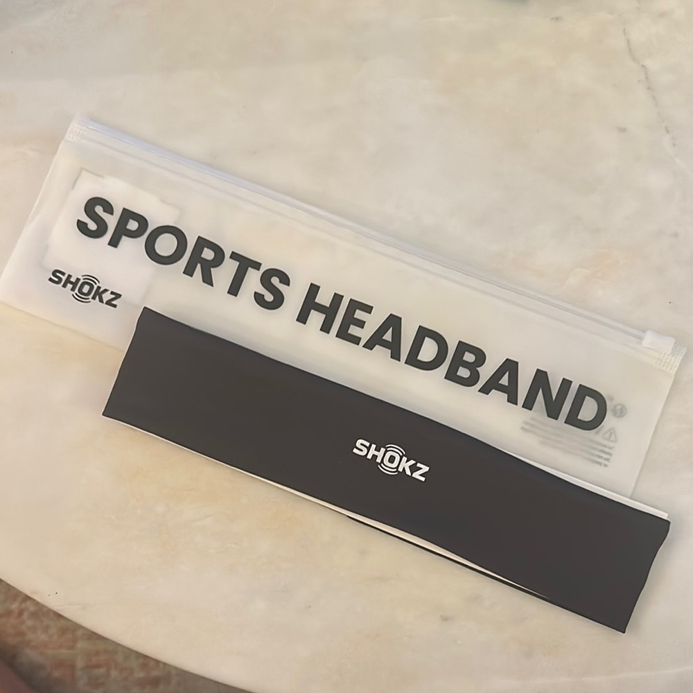 Shokz Headphones Sports Headband in Black